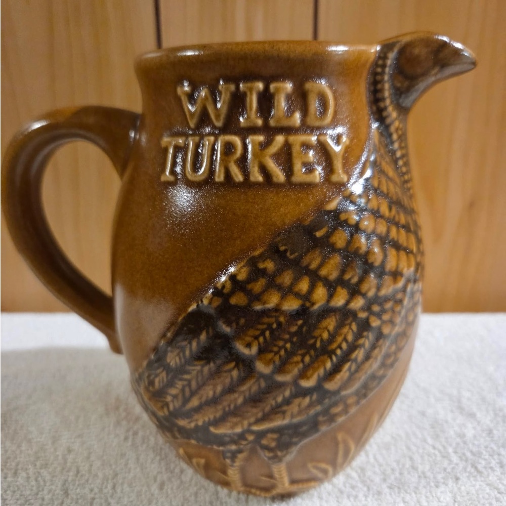 😁vintage Wild Turkey Bourbon whiskey advertising water pitcher